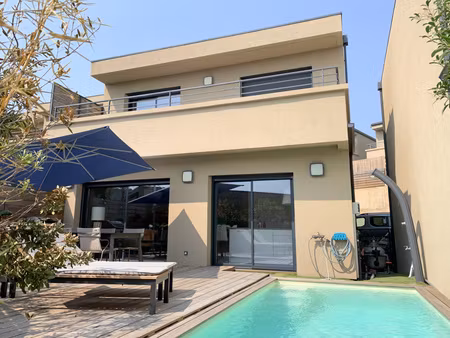 villa cosy à proximité de la plage de favone