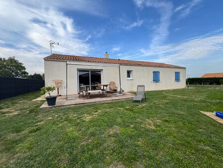 vente maison 5 pièces  130.00m²  le bernard