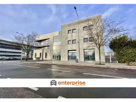 en exclusivité : bureaux a louer - 373 m2 divisibles a partir de 64 m2