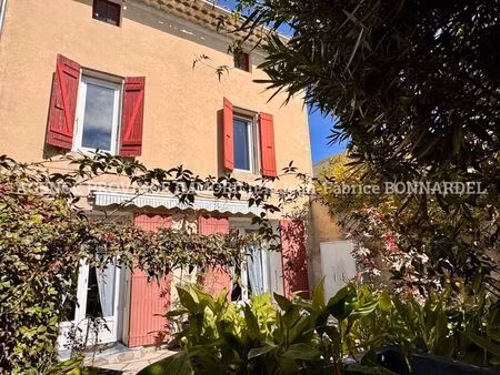 vente maison 6 pièces 157 m² sainte-cécile-les-vignes (84290)