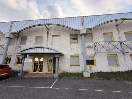 rare à la vente : 840 m² d'activité - genas