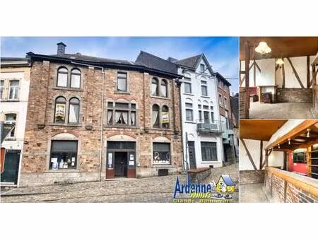 surface commerciale à louer à place du marché 32 saint-hubert (vbd37502)