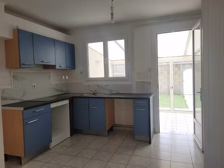 location maison 4 pièces  84.30m²  les sables