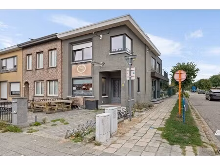 commercieel te koop in kapellen met 1 slaapkamer