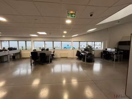 a louer au havre  bureaux avec parking