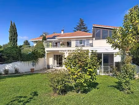 villa proche mâcon - vue exceptionnelle