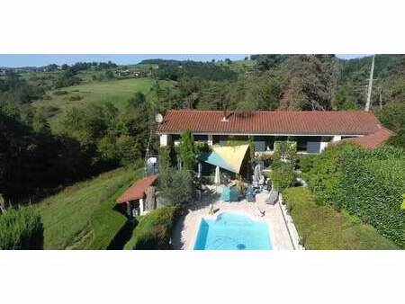 maison contemporaine avec jardin et terrasse cottance (42)