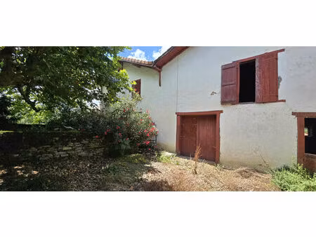 vente maison 5 pièces 121m2 saint-palais 64120 - 79000 € - surface privée