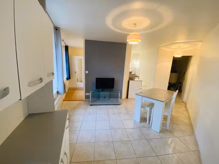 appartement t1 bis meublé de 27 m2 proche centre ville d'elbeuf.- réf cama