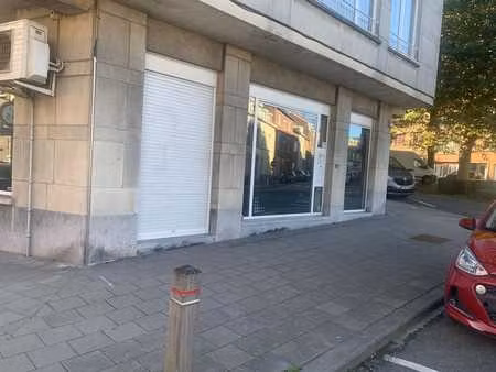 commerce d’angle lumineux