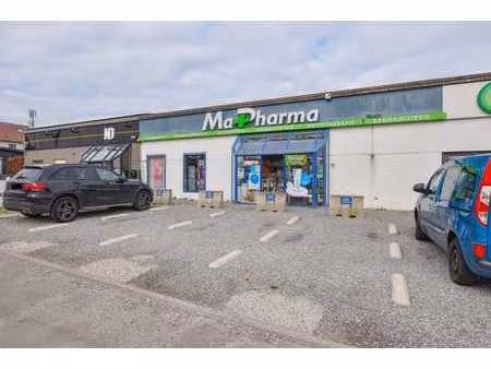 immeuble commercial avec parking