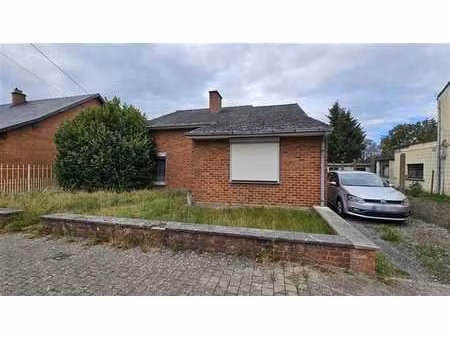 sous option - plus de visite - chouette villa a rénover + ga