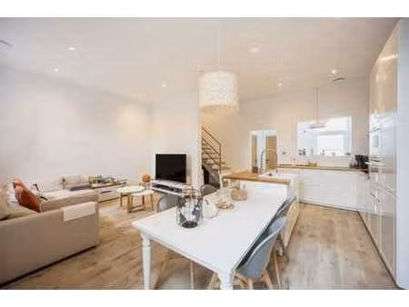 magnifique maison avec jardin et terrasse dans un clos privé