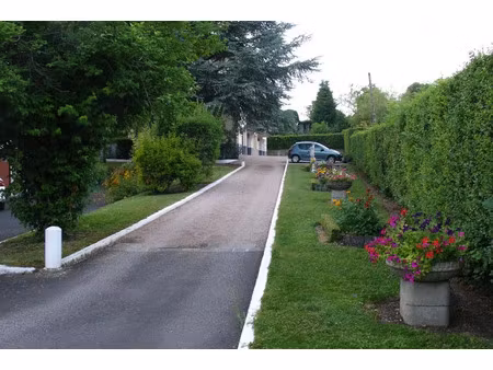 location appartement 2 pièces 26 m² à riom (63200)  405 €