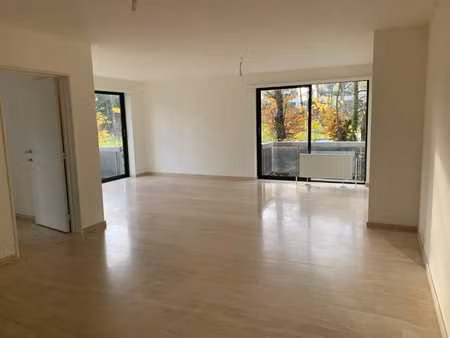 appartement lumineux avec 3 balcons