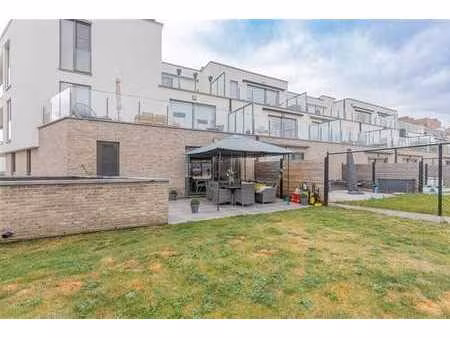 appartement clé en main au rez-de-chaussée avec jardin et pa