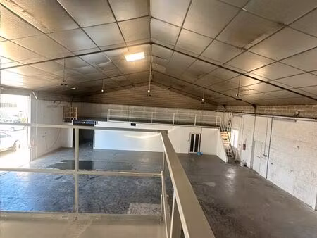 local 475m2 avec 105 m2 bureaux za napollon aubagne