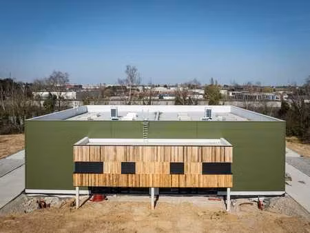 bâtiment relais aux hauts-sarts flambant neuf