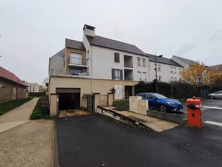 location parking / box  lieusaint