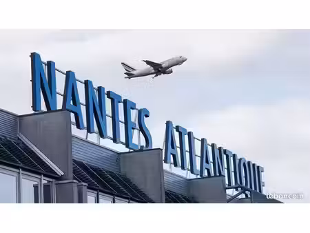 stationnement aéroport nantes