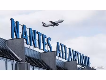 stationnement couvert aéroport nantes