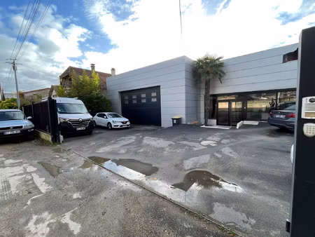 local indépendant bureaux + activité