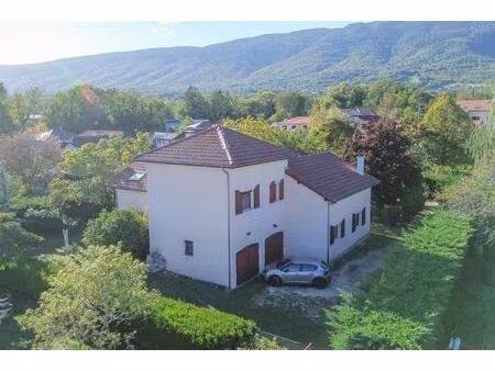 maison 6 pièces - 193 m²