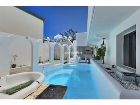 ensemble neuf de 6 appartements avec piscine secter privilé  réunion