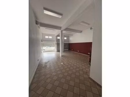 à louer local commercial / professionnel 67 m² saint-andré (route de cambuston)  réunion