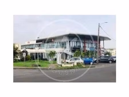 à louer 47m2 local commercial à jarry  baie-mahault  guadeloupe