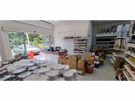 a louer local commercial 300m² st andre  réunion