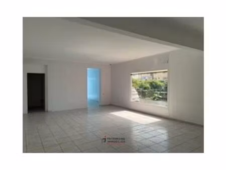 location de 2 locaux commerciaux à saint françois  guadeloupe