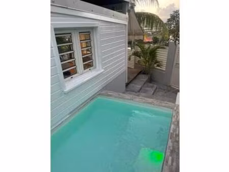 f6 à ducos loyer brut 4 000 € : parfait pour habiter ou investir !  martinique