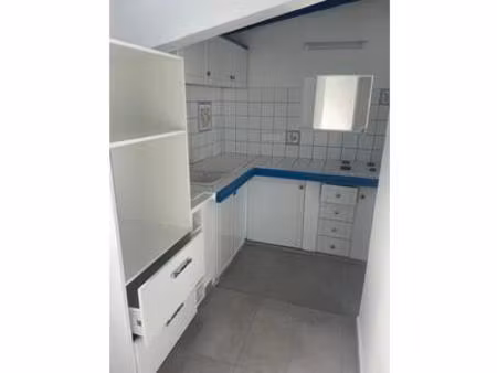 à sainte-anne  appartement de 56m2 avec balcon en location  guadeloupe