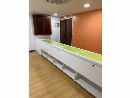 bureau de 200 m2 climatisé en zone franche de dillon  martinique