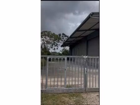 a louer entrepôt / local industriel matoury 440 m2  guyane