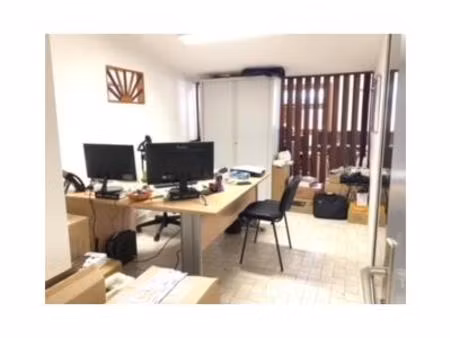 location local commercial 95 m2 à le françois  martinique