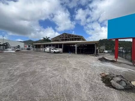 local commercial / activité le robert 900 m2  martinique