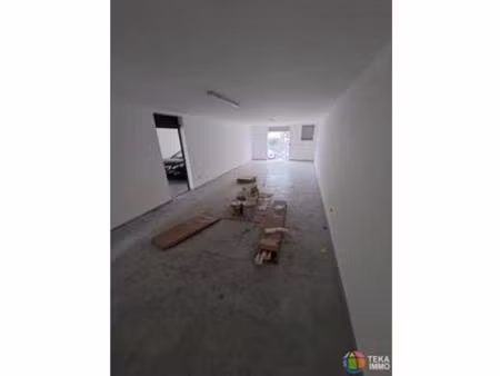 a louer local commercial ou professionnel de 55m2 à st paul  réunion