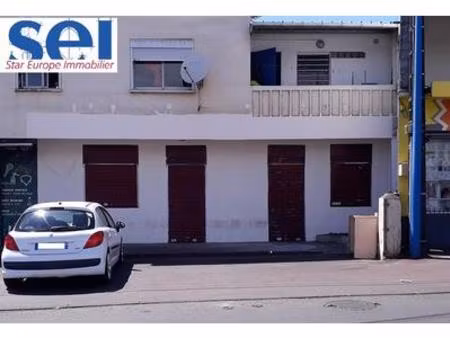 a louer : un local commercial de 49 m² à la rivière des pluies.  réunion