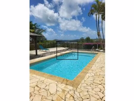le francois : villa f5 de plain-pied  piscine et carbet - vue me  martinique