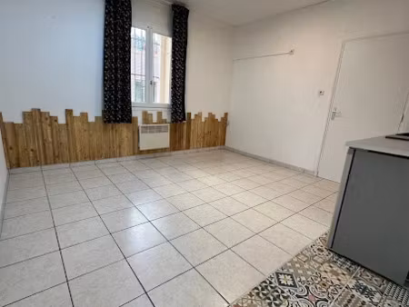 location appartement 1 pièce 20.2 m² à port-vendres (66660)  455 €