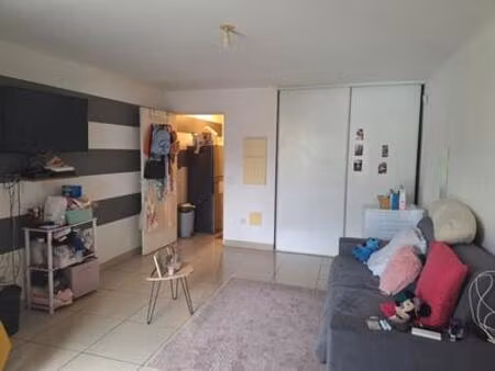saint-gilles : studio de 21m2 avec terrasse en vente  réunion