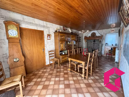 maison ancienne avec dépendances