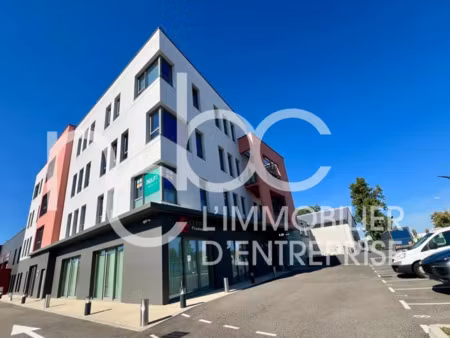 plateau neuf aménagé - 350 m² - zimi-plaine  chassieu