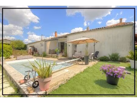 maison en pierre  familiale