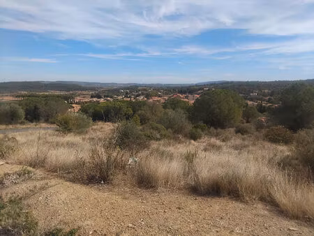 a vendre terrain constructible avec vue à boutenac de 682 m²