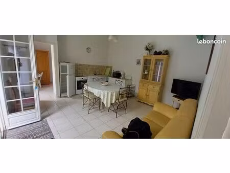 maison 3 pièces  2 chambres à l'année