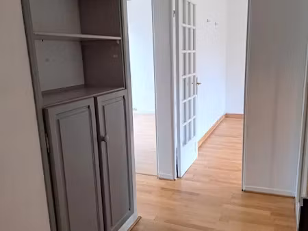 location appartement 3 pièces 53 m² à versailles (78000)  1 290 €