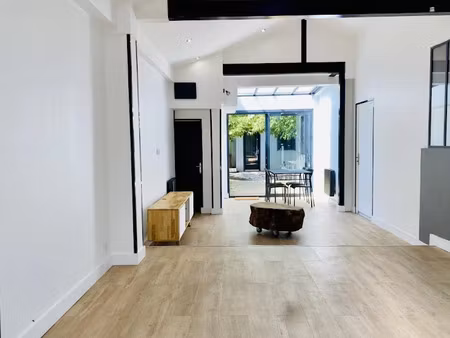 location meublée maison 4 pièces 100 m² à begles (33130)  1 570 €